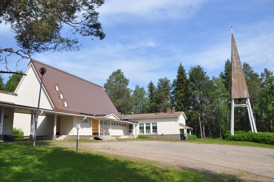 Kursun kirkko kesällä